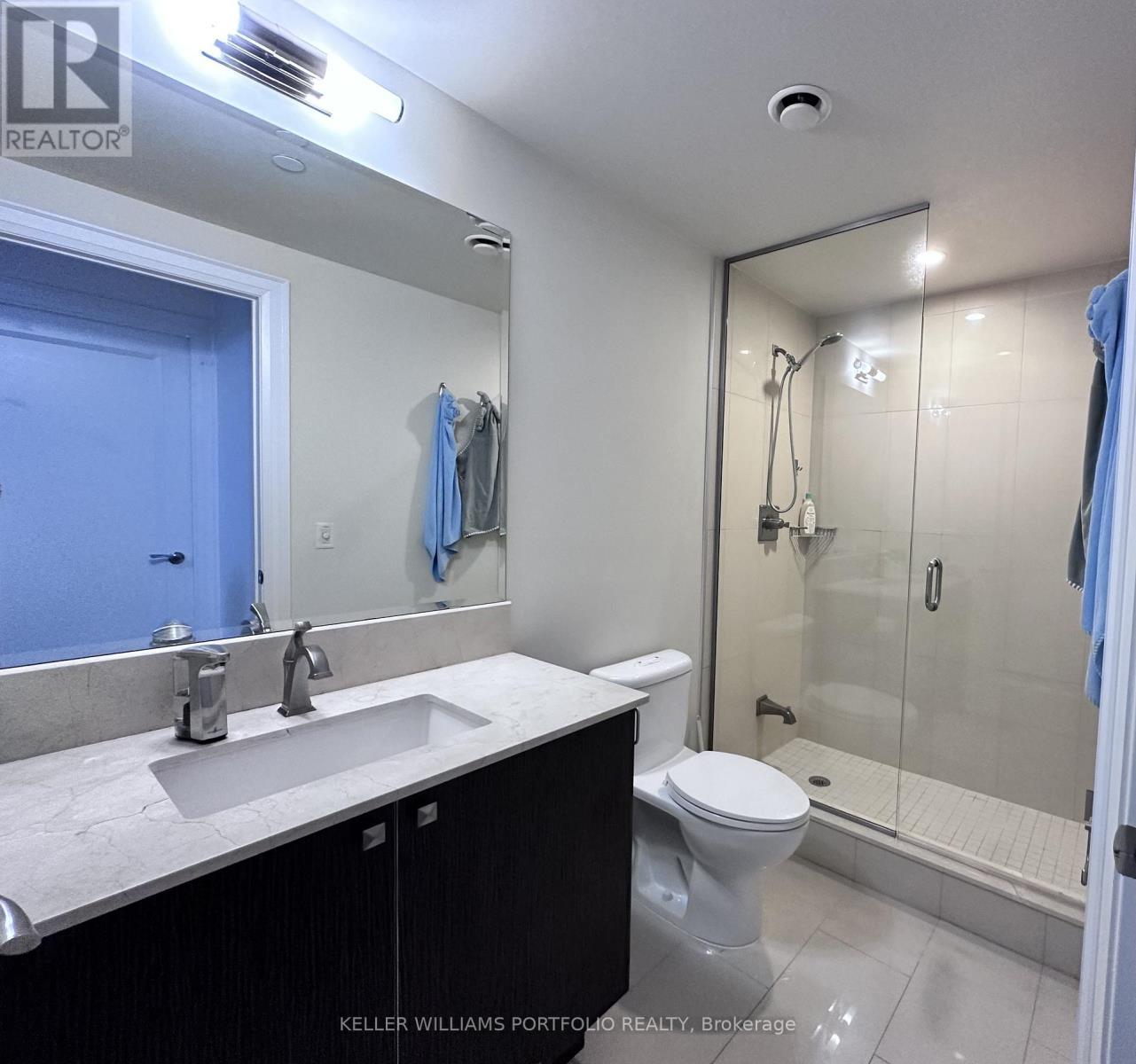 Shared bath - 508 - 1888 Bayview Avenue, Toronto, ON - Indoor Photo Showing Bathroom