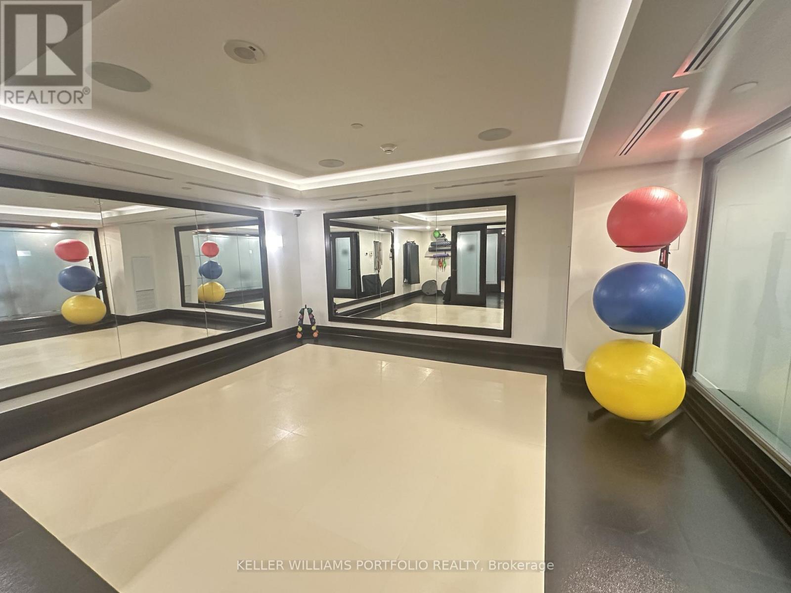 508 - 1888 Bayview Avenue, Toronto, ON - Indoor Photo Showing Other Room