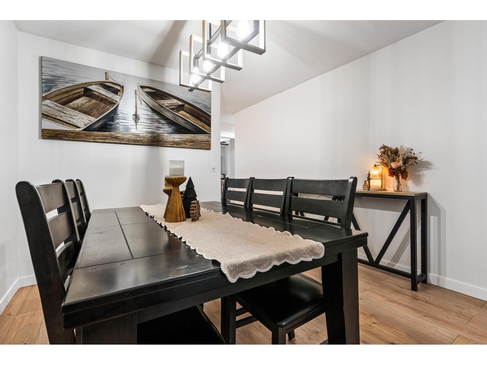 13 46735 Yale Road|Chilliwack Proper East, Chilliwack, BC - Indoor Photo Showing Dining Room