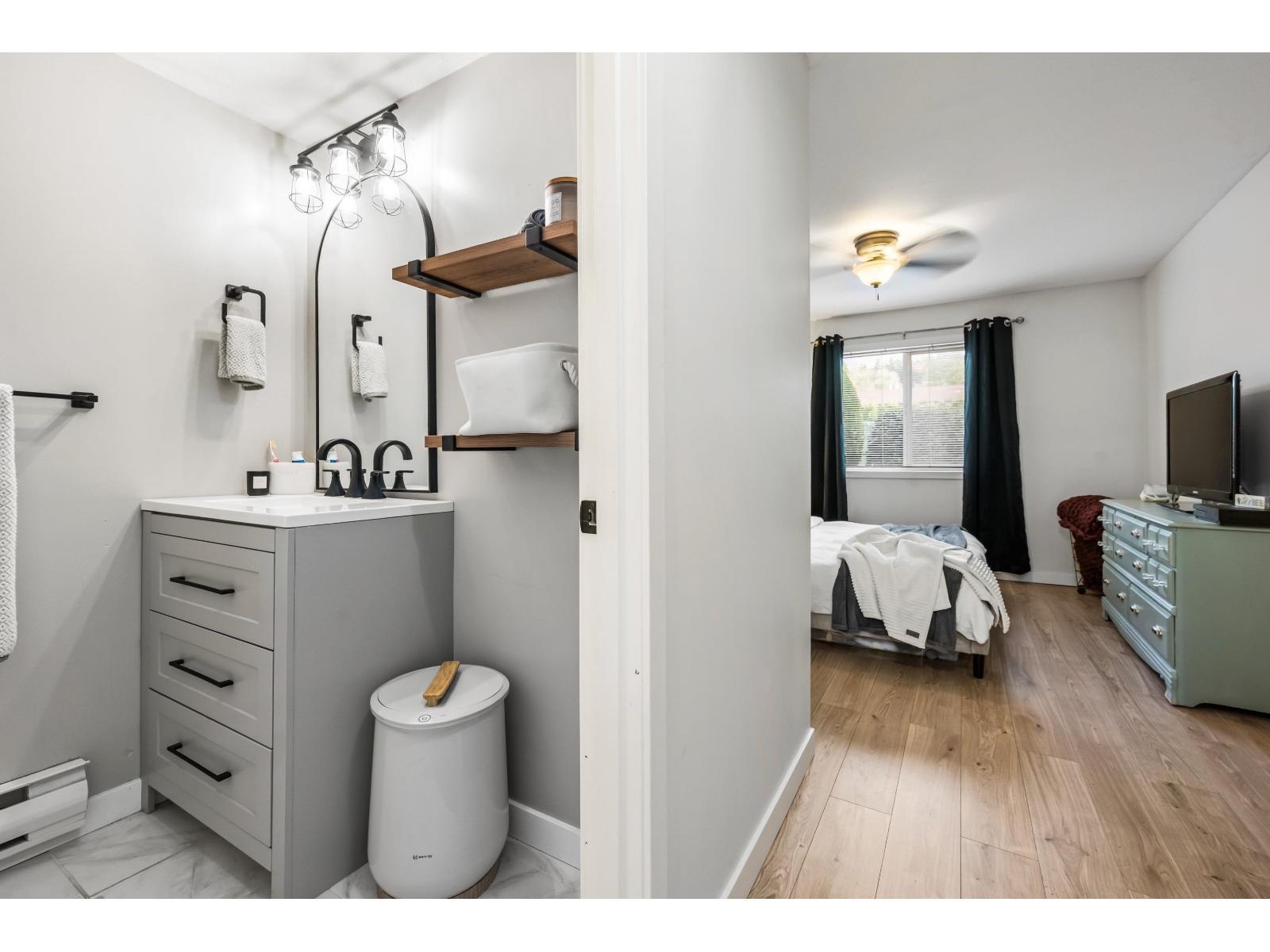 13 46735 Yale Road|Chilliwack Proper East, Chilliwack, BC - Indoor Photo Showing Bathroom