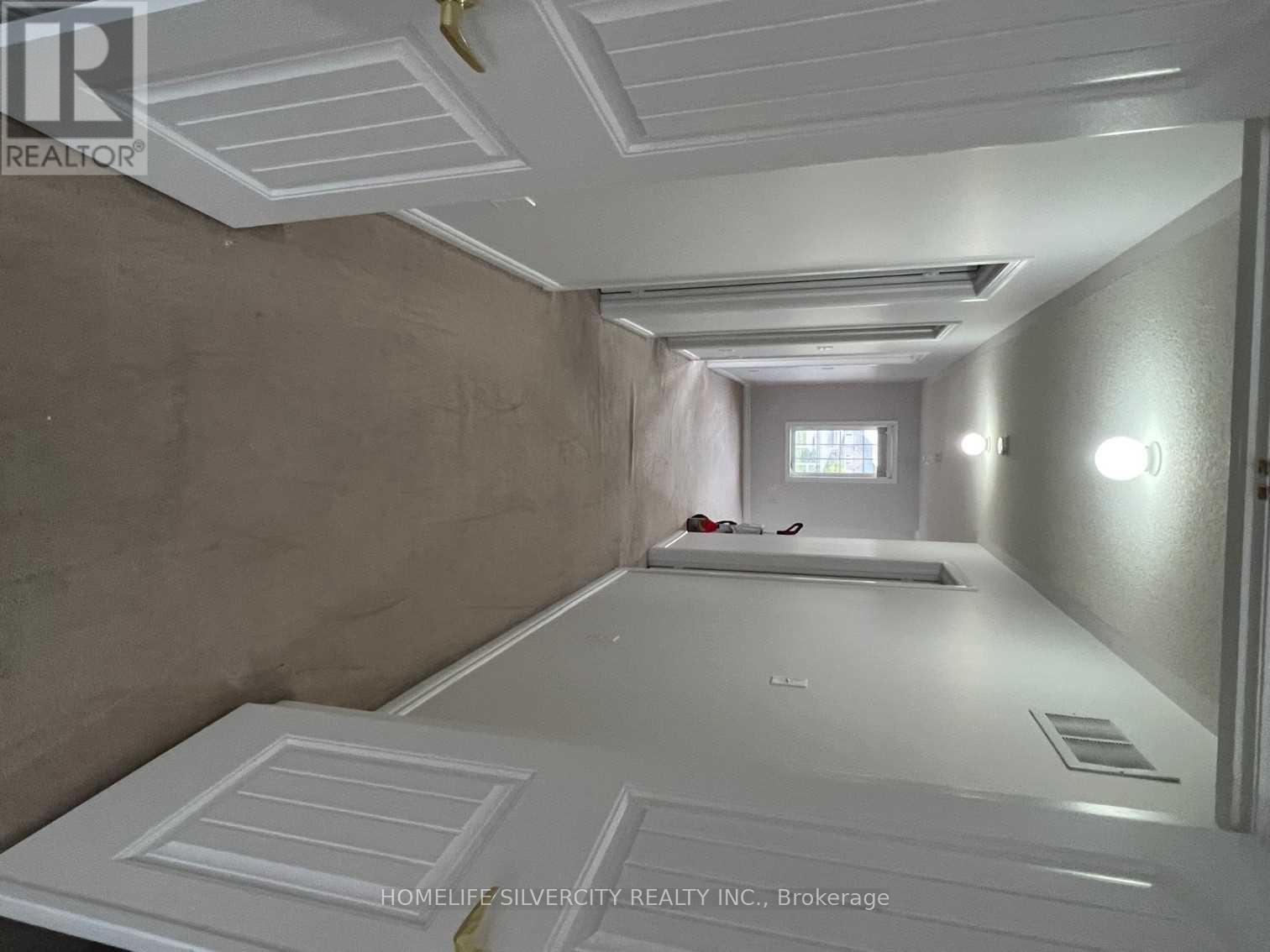 87 Summitgreen Crescent, Brampton, ON - Indoor Photo Showing Other Room