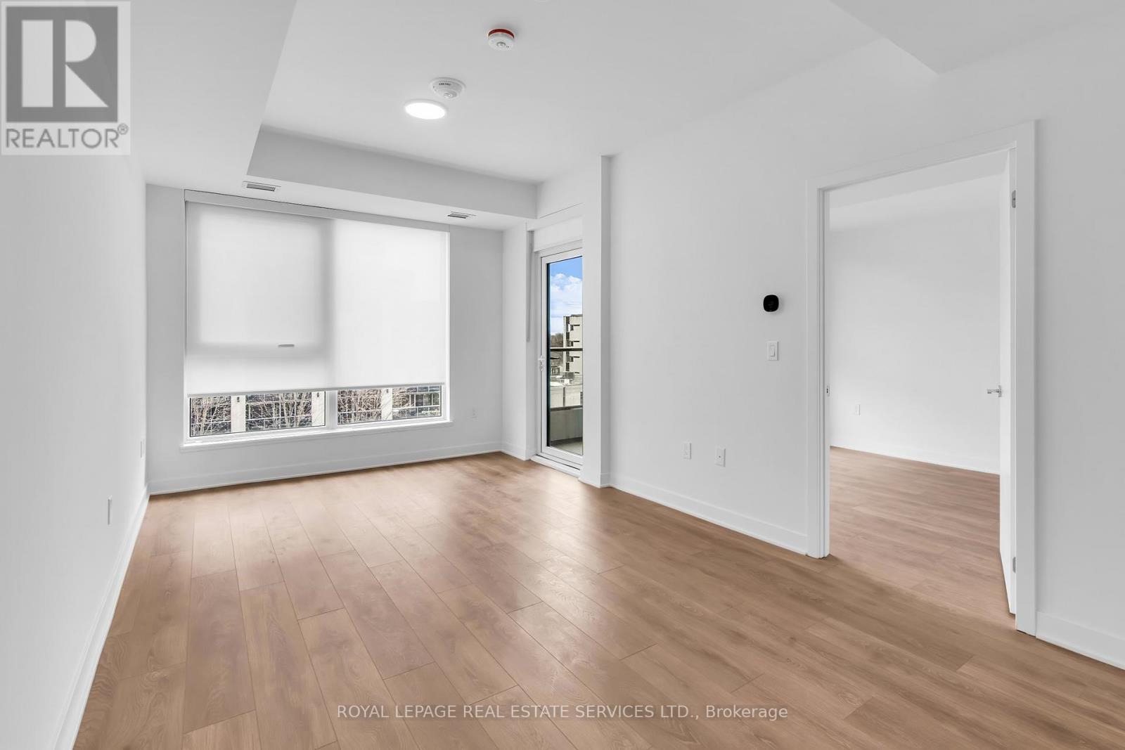 423 - 1037 The Queensway, Toronto, ON - Indoor Photo Showing Other Room