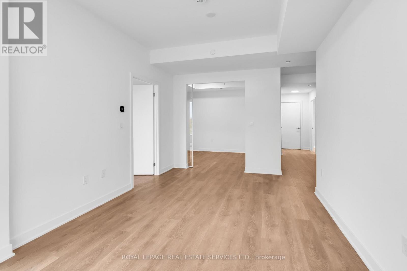 423 - 1037 The Queensway, Toronto, ON - Indoor Photo Showing Other Room