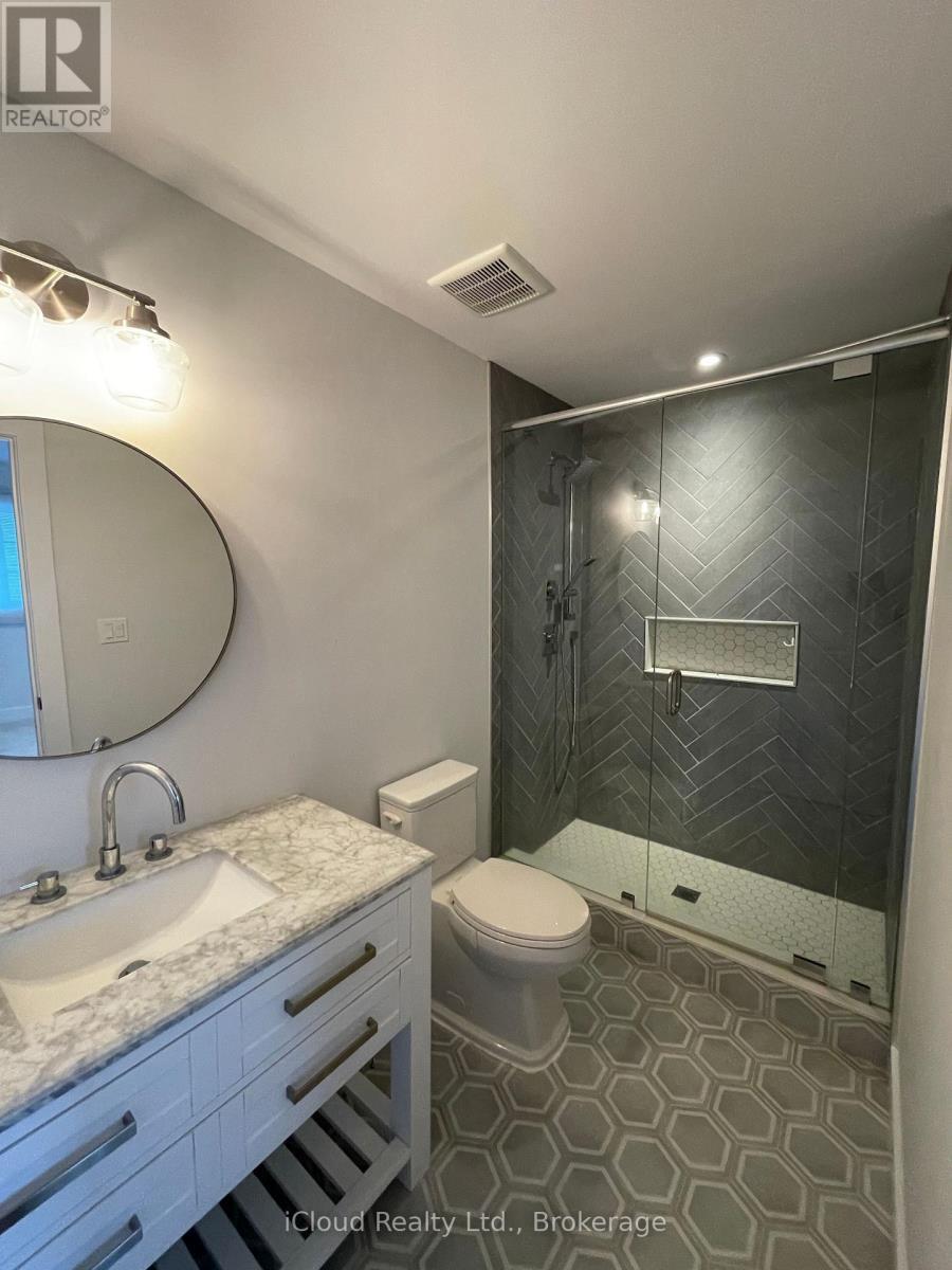 En suite Washroom - 167 Forest Creek Drive, Kitchener, ON - Indoor Photo Showing Bathroom