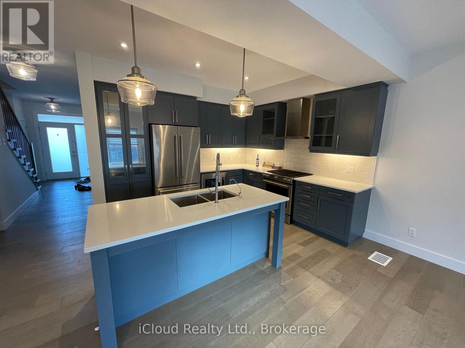 Quartz Countertop - 167 Forest Creek Drive, Kitchener, ON - Indoor Photo Showing Kitchen With Double Sink With Upgraded Kitchen