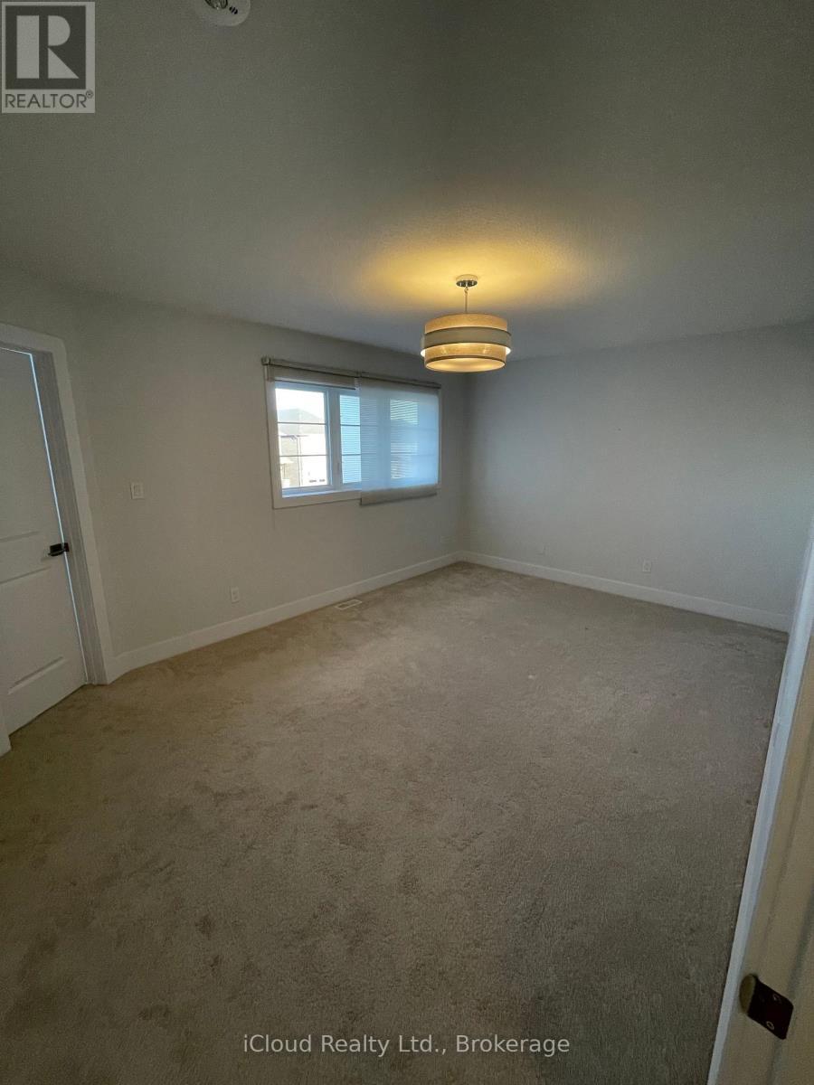 Master Bedroom - 167 Forest Creek Drive, Kitchener, ON - Indoor Photo Showing Other Room