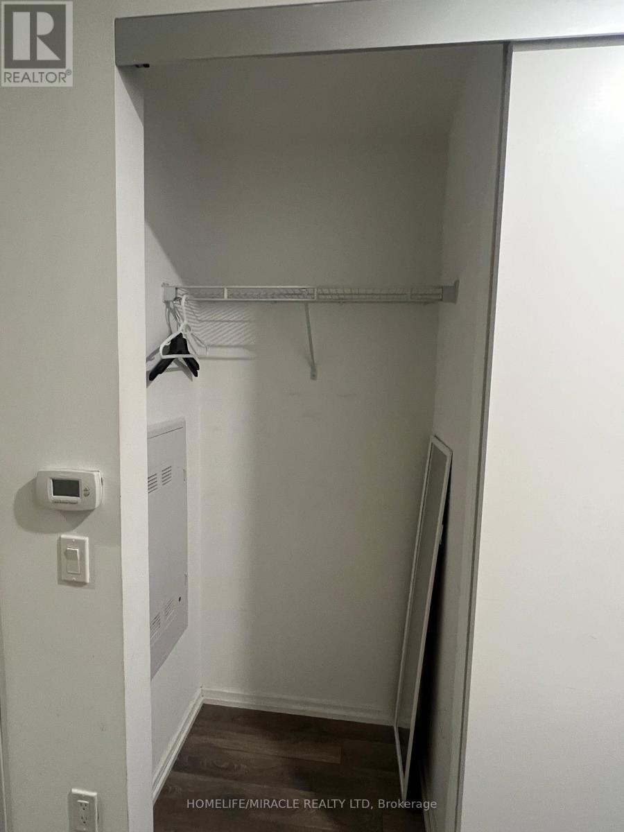 4308 - 197 Yonge Street, Toronto, ON - Indoor With Storage