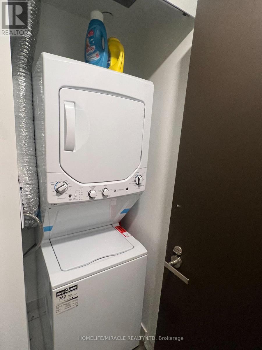 4308 - 197 Yonge Street, Toronto, ON - Indoor Photo Showing Laundry Room