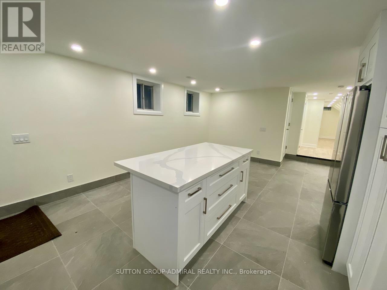 6 - 347 Northcliffe Boulevard, Toronto, ON - Indoor