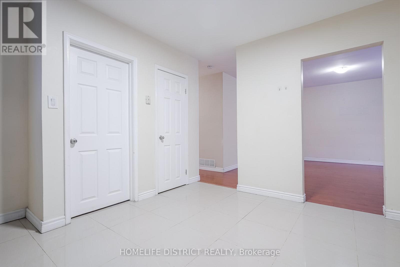 40 Calumet Crescent, Toronto, ON - Indoor Photo Showing Other Room