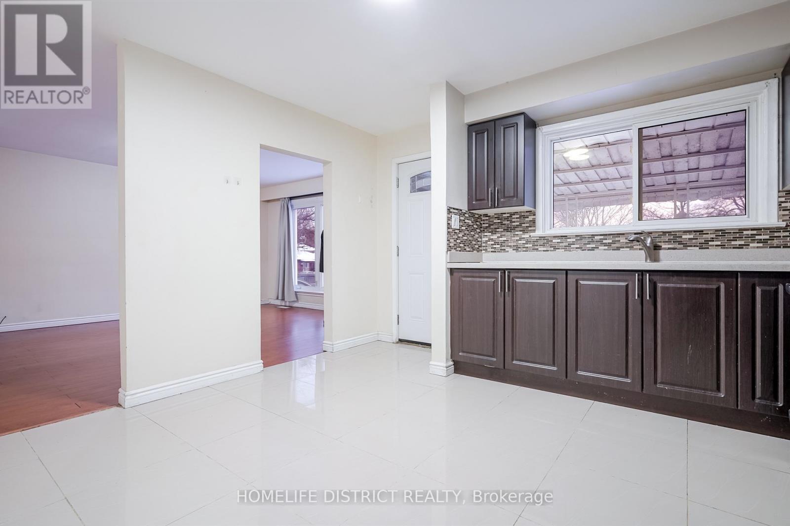 40 Calumet Crescent, Toronto, ON -