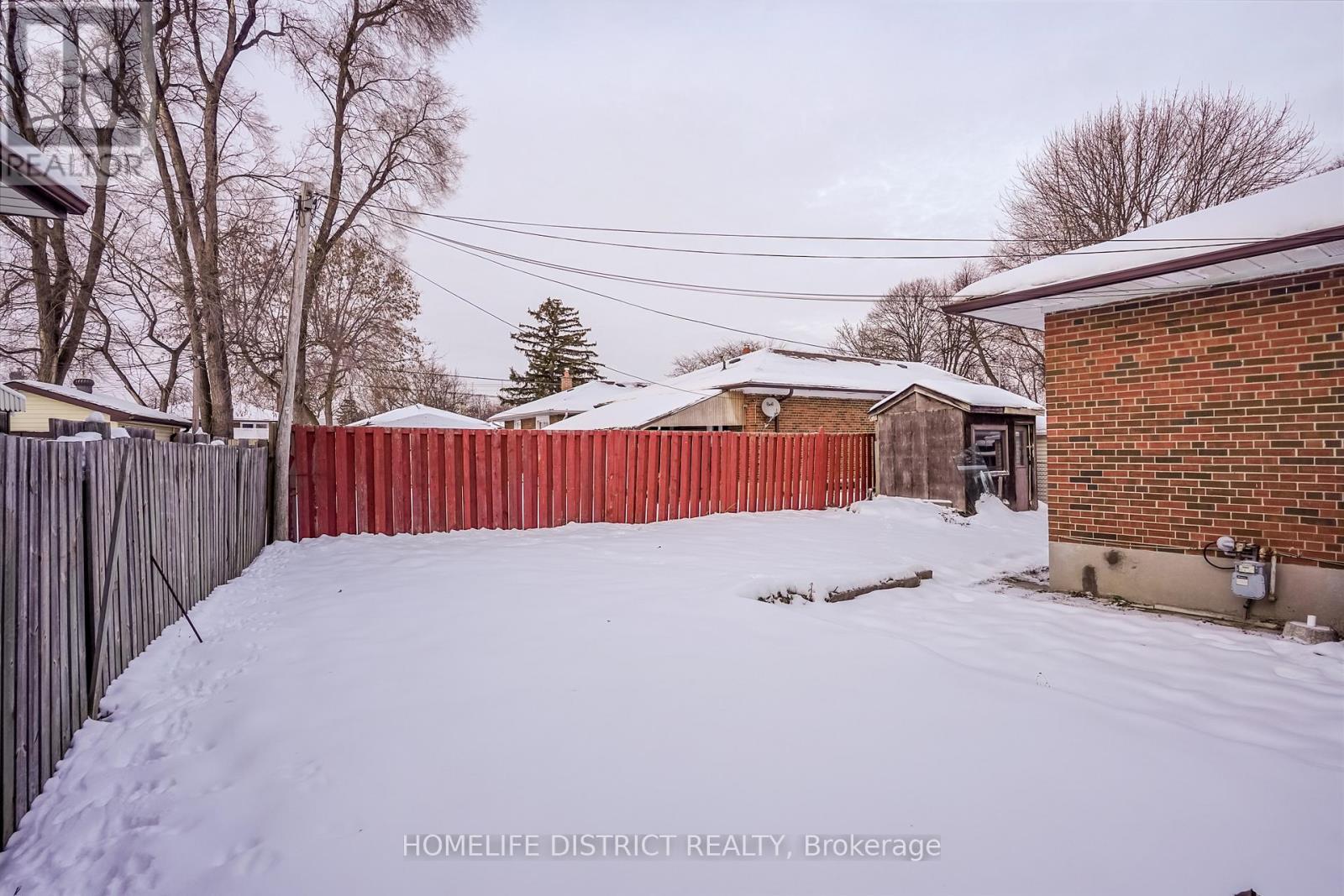 40 Calumet Crescent, Toronto, ON - Outdoor