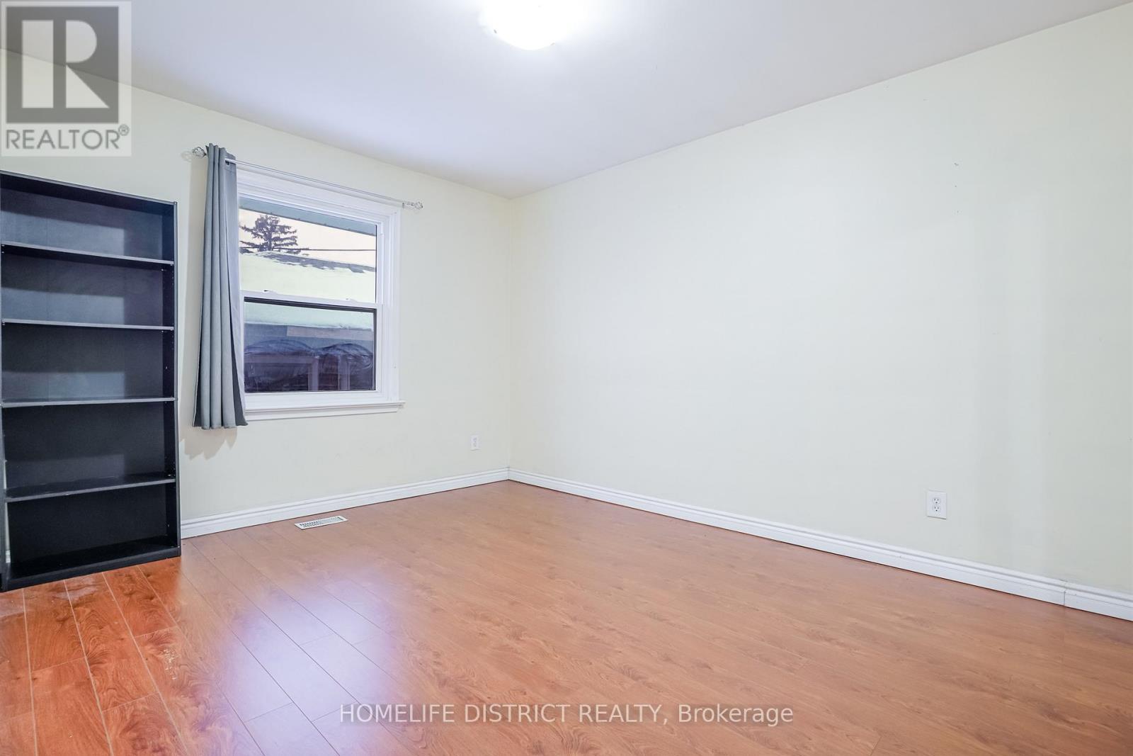 40 Calumet Crescent, Toronto, ON - Indoor Photo Showing Other Room