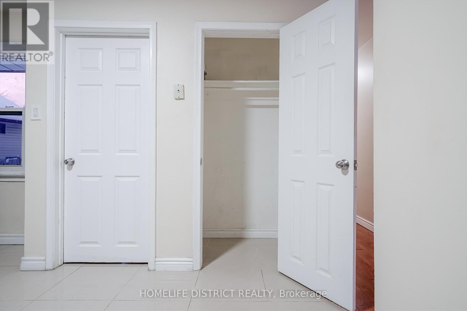 40 Calumet Crescent, Toronto, ON - Indoor Photo Showing Other Room