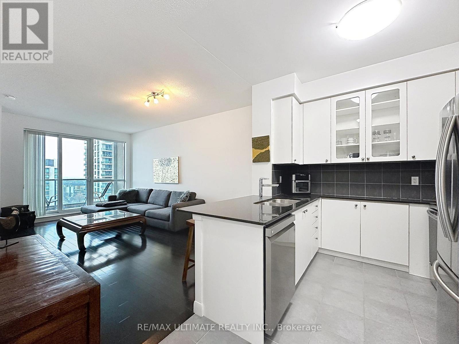 2411 - 235 Sherway Gardens Road, Toronto, ON - Indoor Photo Showing Kitchen