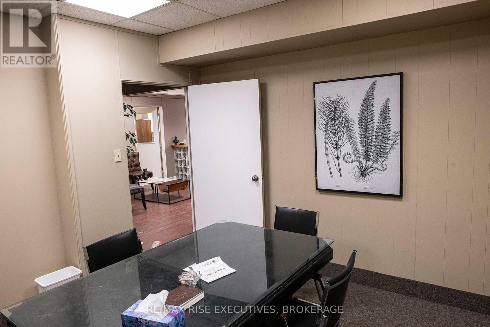 205 - 275 Ontario Street, Kingston (East Of Sir John A. Blvd), ON