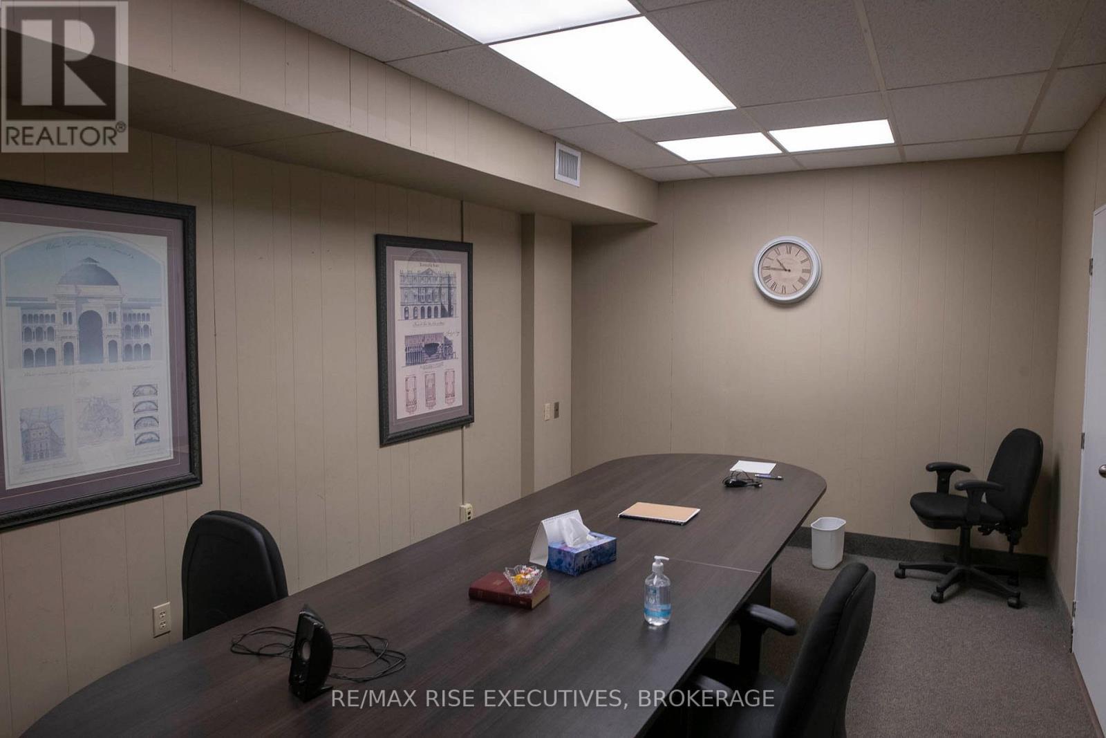 205 - 275 Ontario Street, Kingston (East Of Sir John A. Blvd), ON