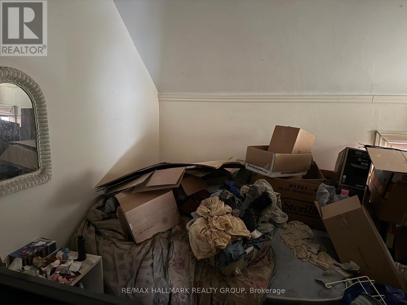 25 Third Avenue, Ottawa, ON - Indoor Photo Showing Other Room