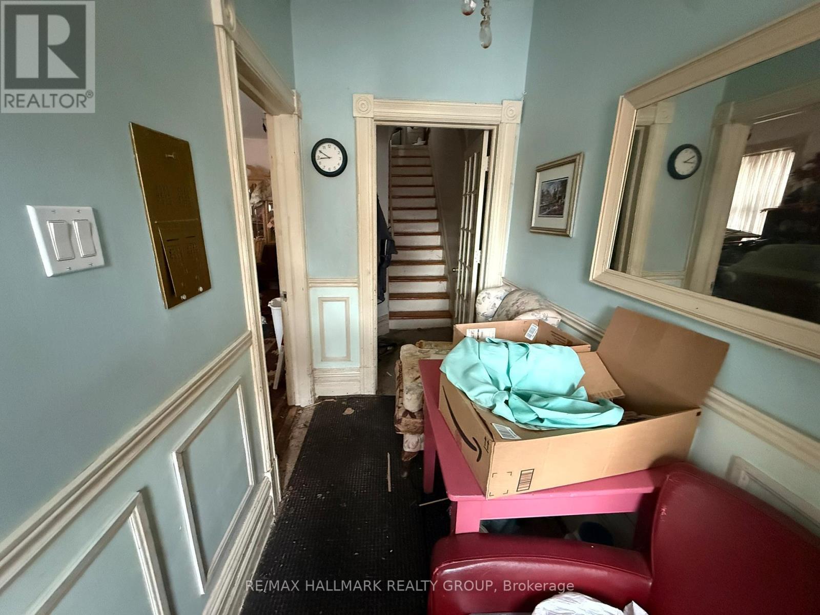 25 Third Avenue, Ottawa, ON - Indoor Photo Showing Other Room