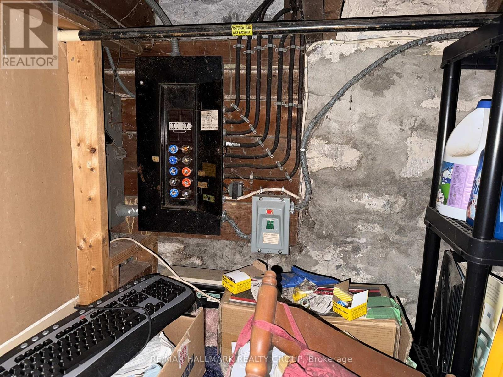 25 Third Avenue, Ottawa, ON - Indoor