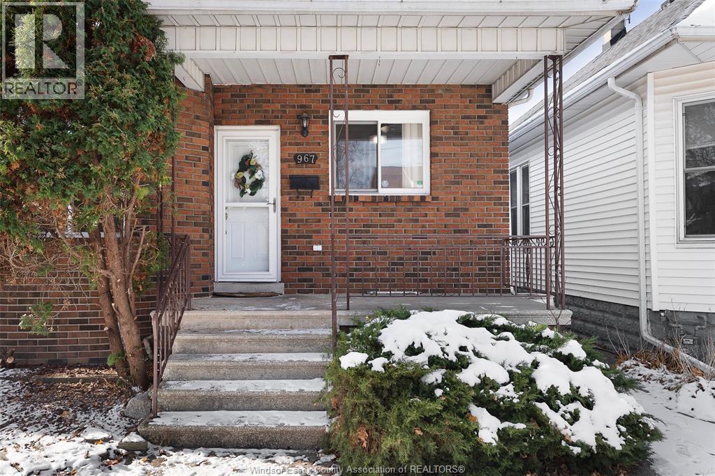 967 Gladstone, Windsor, ON - Outdoor