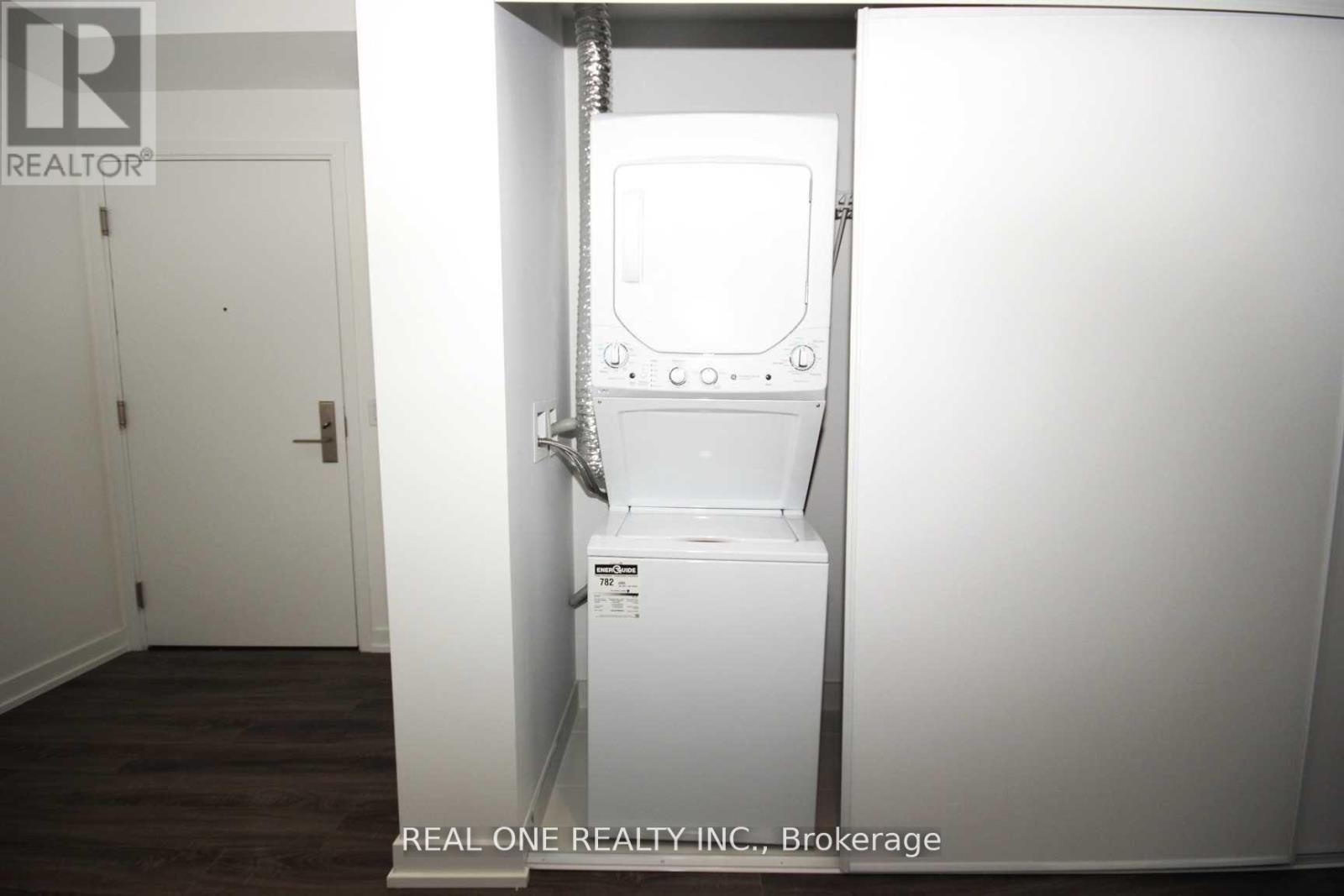 2803 - 20 Edward Street, Toronto, ON - Indoor Photo Showing Laundry Room