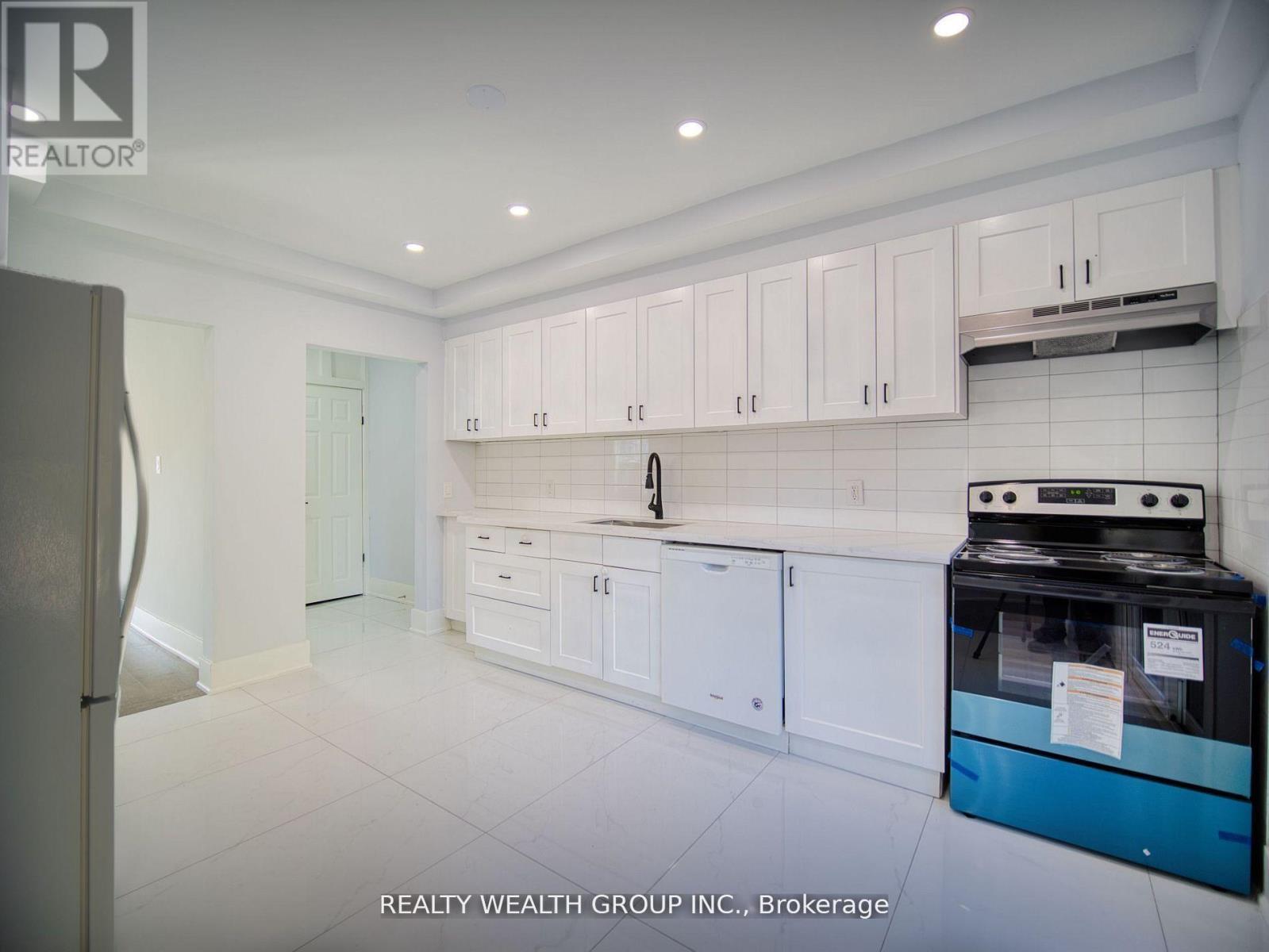 47 Preston Street, Toronto, ON - Indoor Photo Showing Kitchen