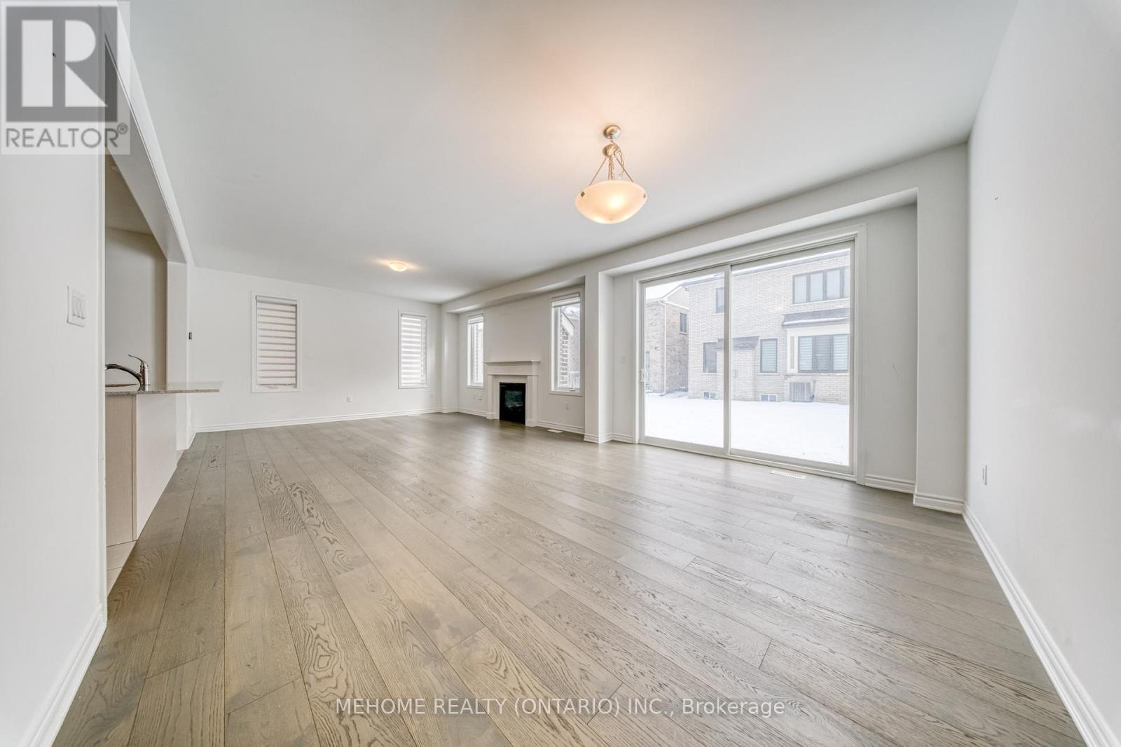 1851 Passionfruit Grove, Pickering, ON - Indoor Photo Showing Other Room