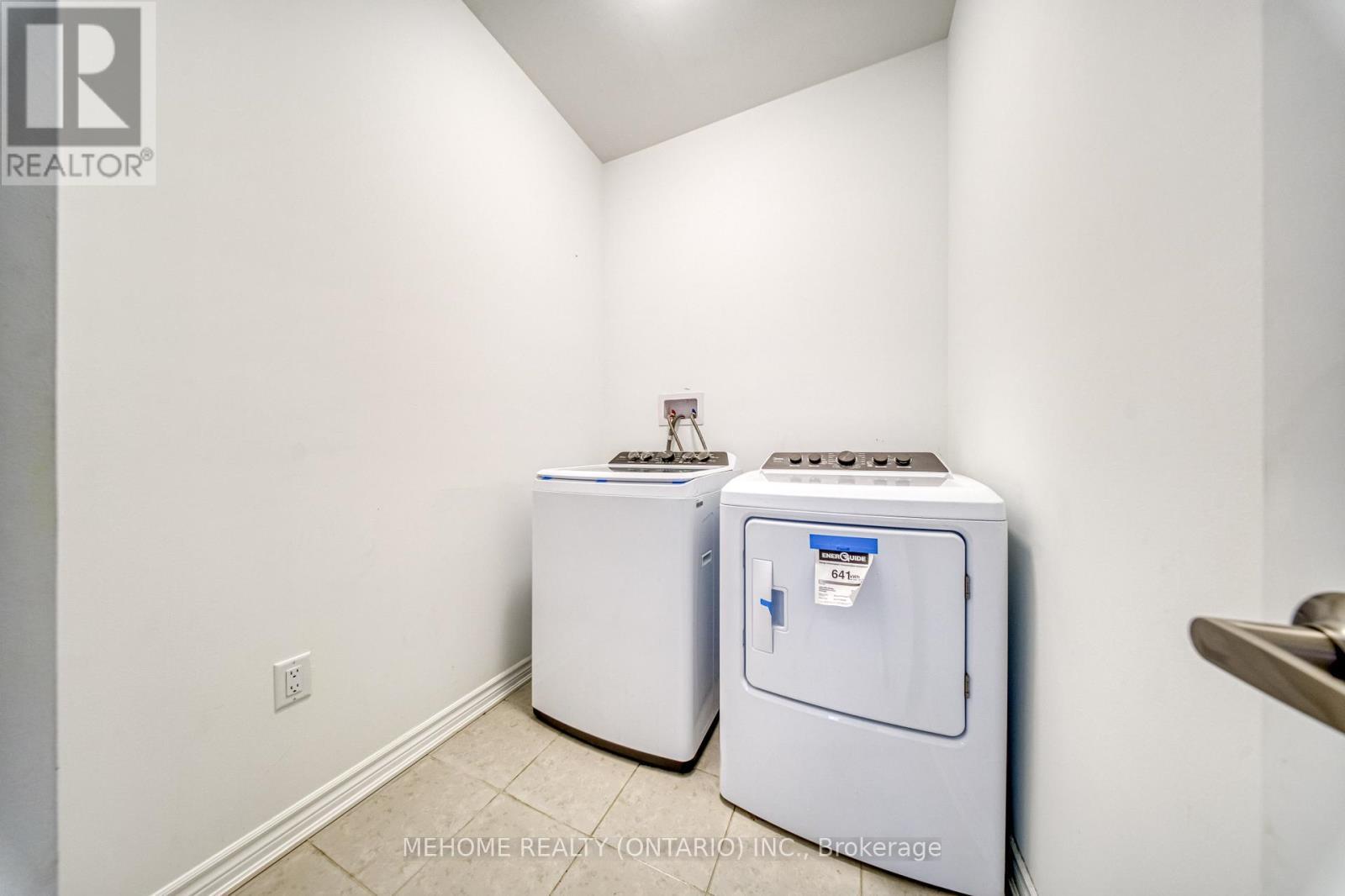1851 Passionfruit Grove, Pickering, ON - Indoor Photo Showing Laundry Room
