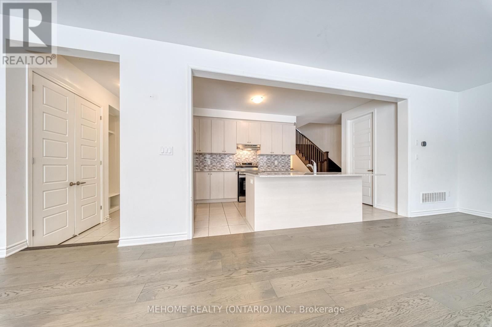 1851 Passionfruit Grove, Pickering, ON - Indoor Photo Showing Kitchen