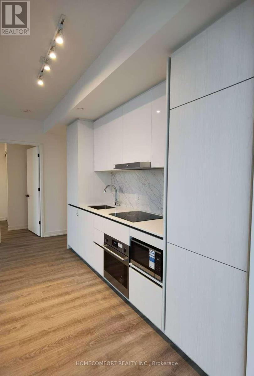 1502 - 8 Interchange Way, Vaughan, ON - Indoor Photo Showing Kitchen