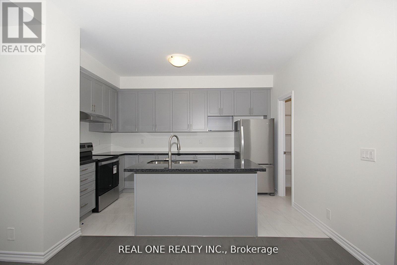 11 Gothenburg Lane, Markham, ON - Indoor Photo Showing Kitchen With Stainless Steel Kitchen