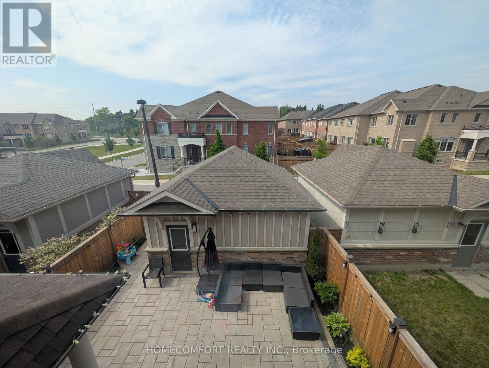 230 Paradelle Drive, Richmond Hill, ON - Outdoor