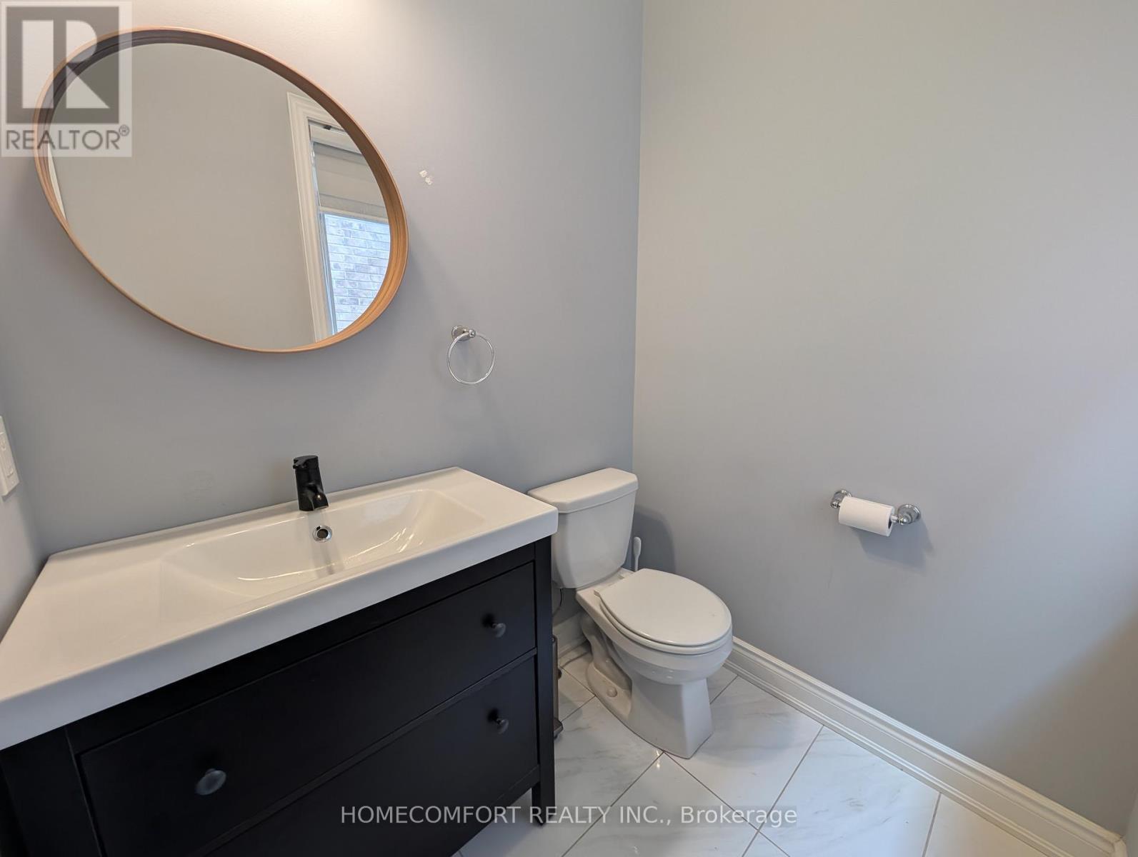 230 Paradelle Drive, Richmond Hill, ON - Indoor Photo Showing Bathroom