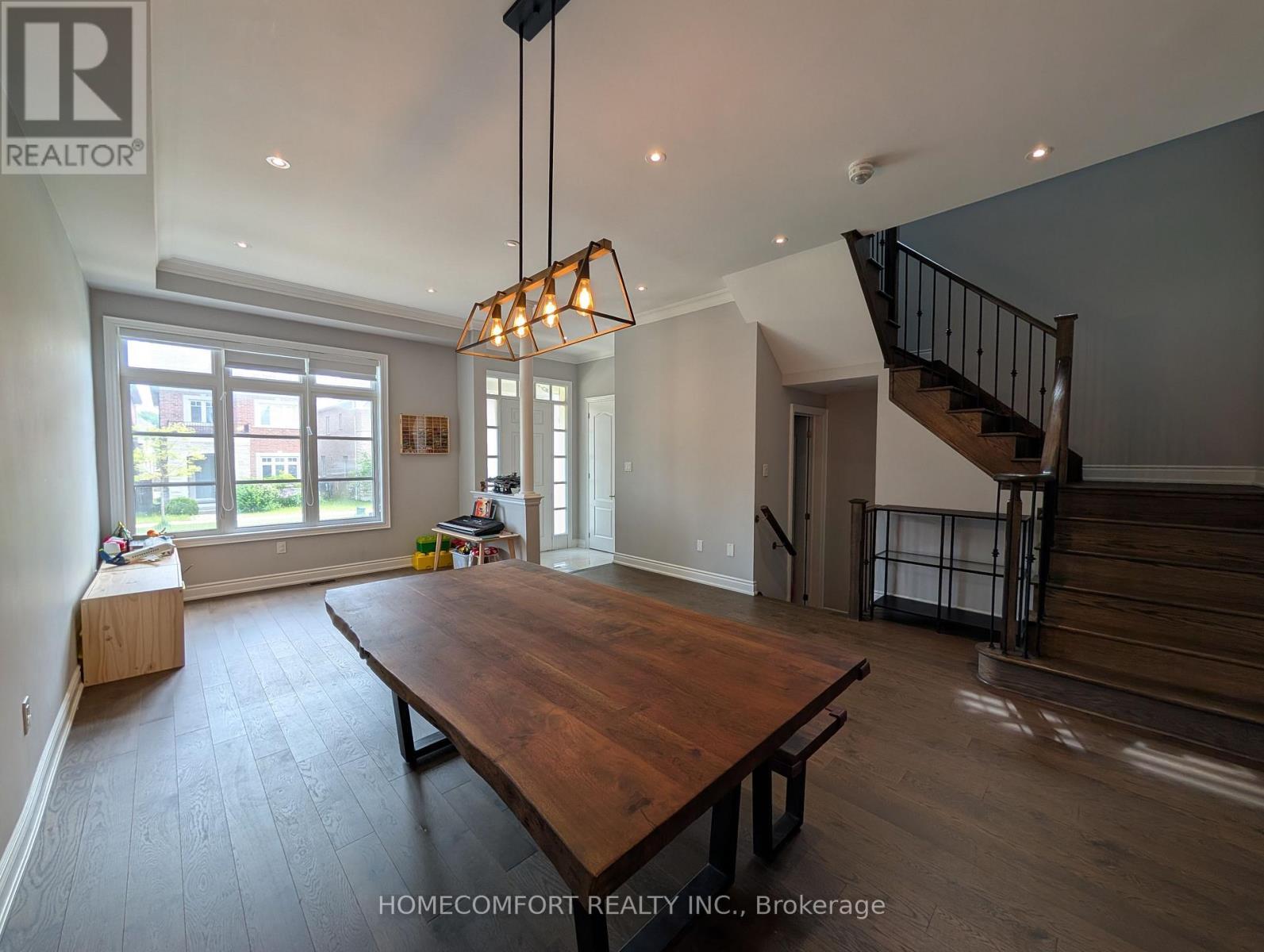 230 Paradelle Drive, Richmond Hill, ON - Indoor Photo Showing Other Room