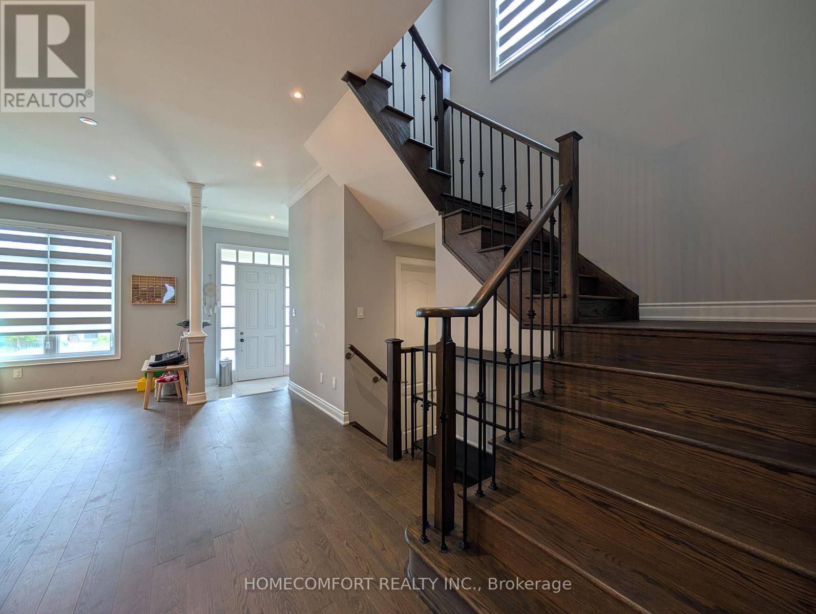 230 Paradelle Drive, Richmond Hill, ON - Indoor Photo Showing Other Room