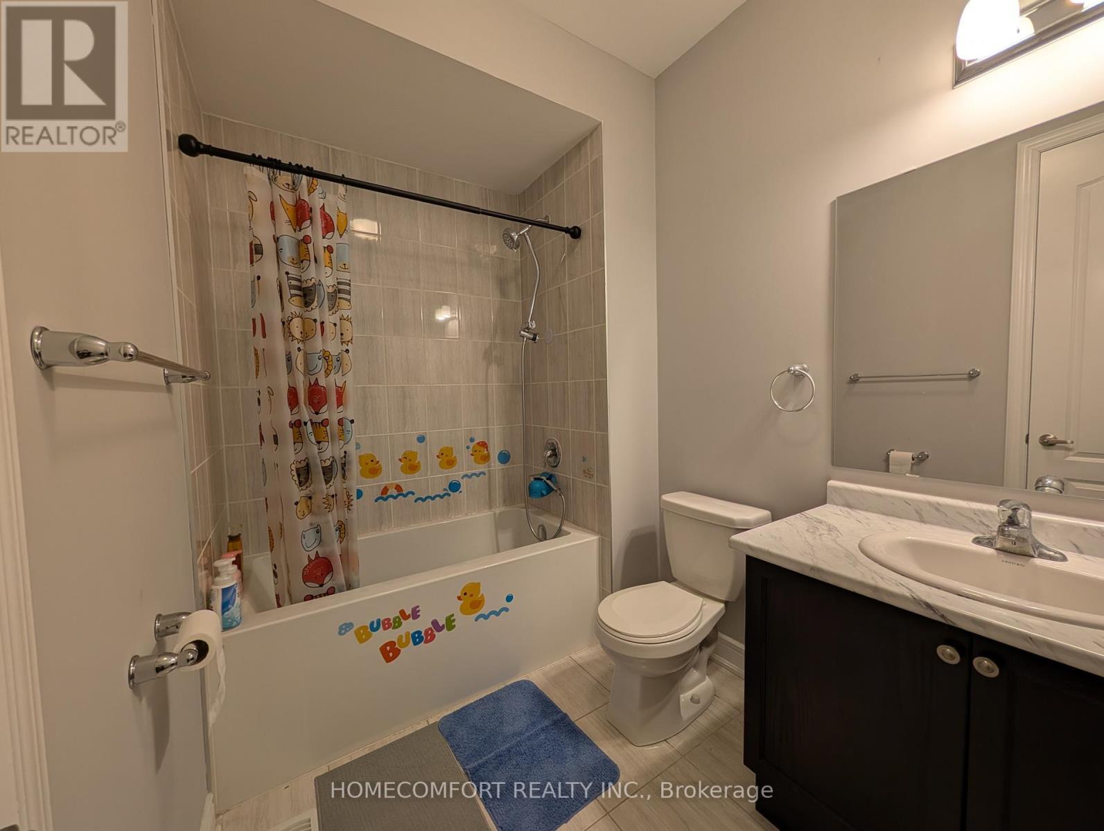 230 Paradelle Drive, Richmond Hill, ON - Indoor Photo Showing Bathroom