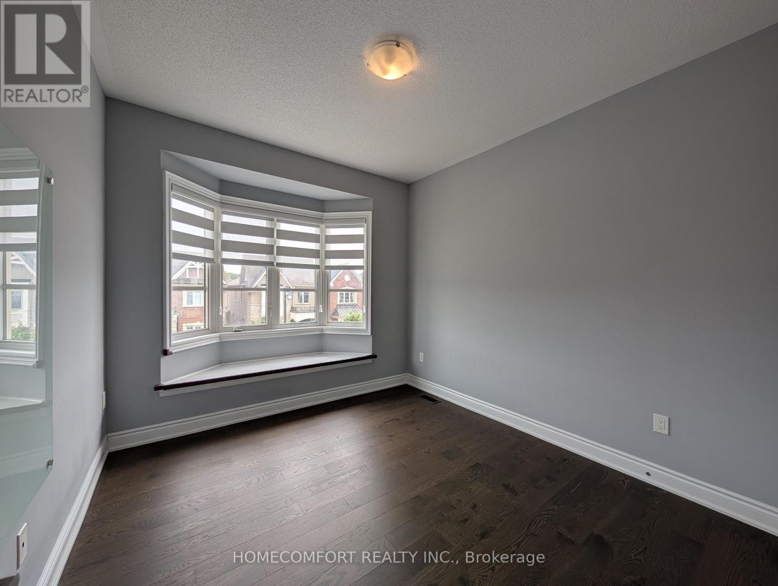 230 Paradelle Drive, Richmond Hill, ON - Indoor Photo Showing Other Room