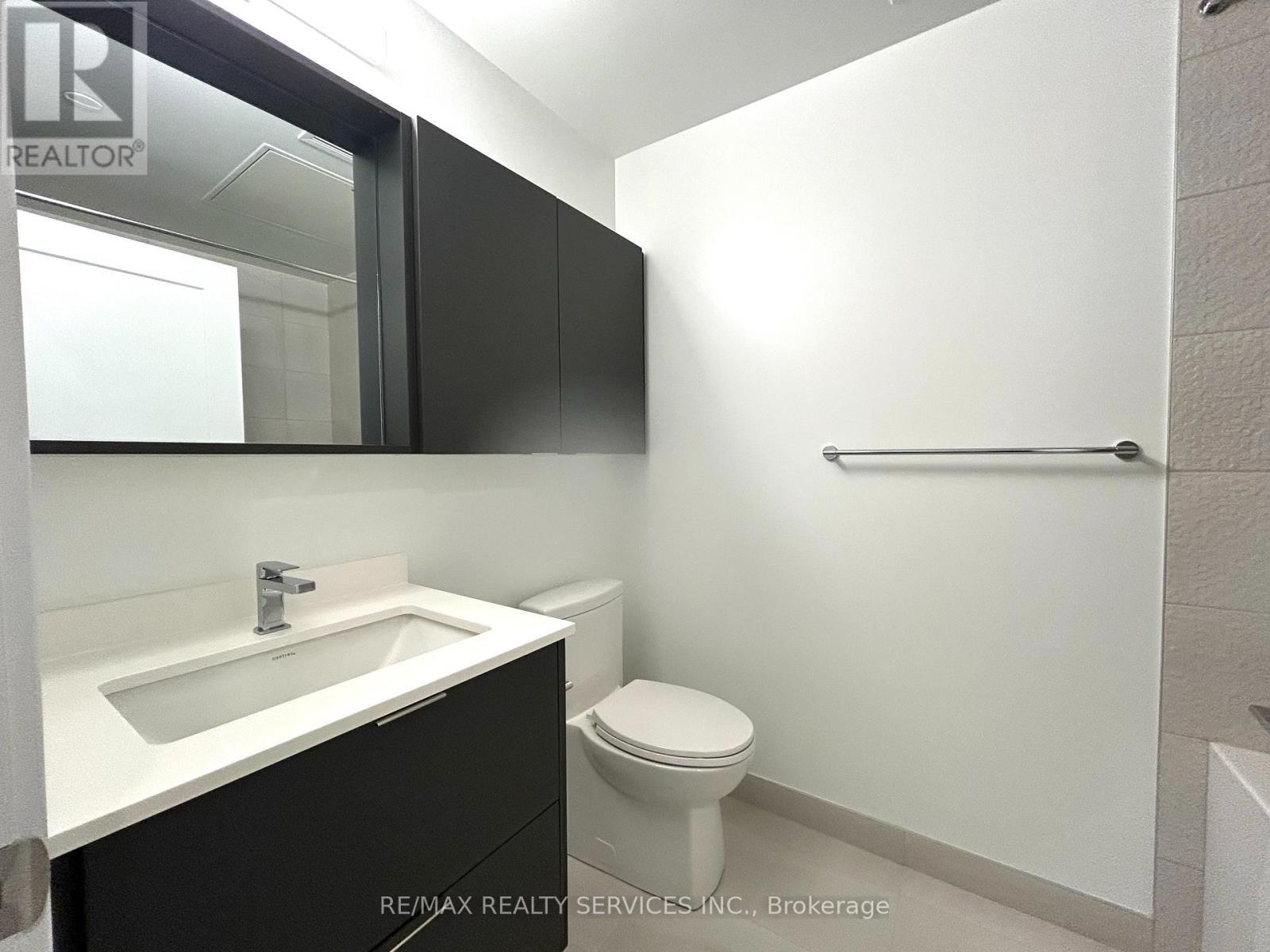 9763 Markham Road, Markham, ON - Indoor Photo Showing Bathroom
