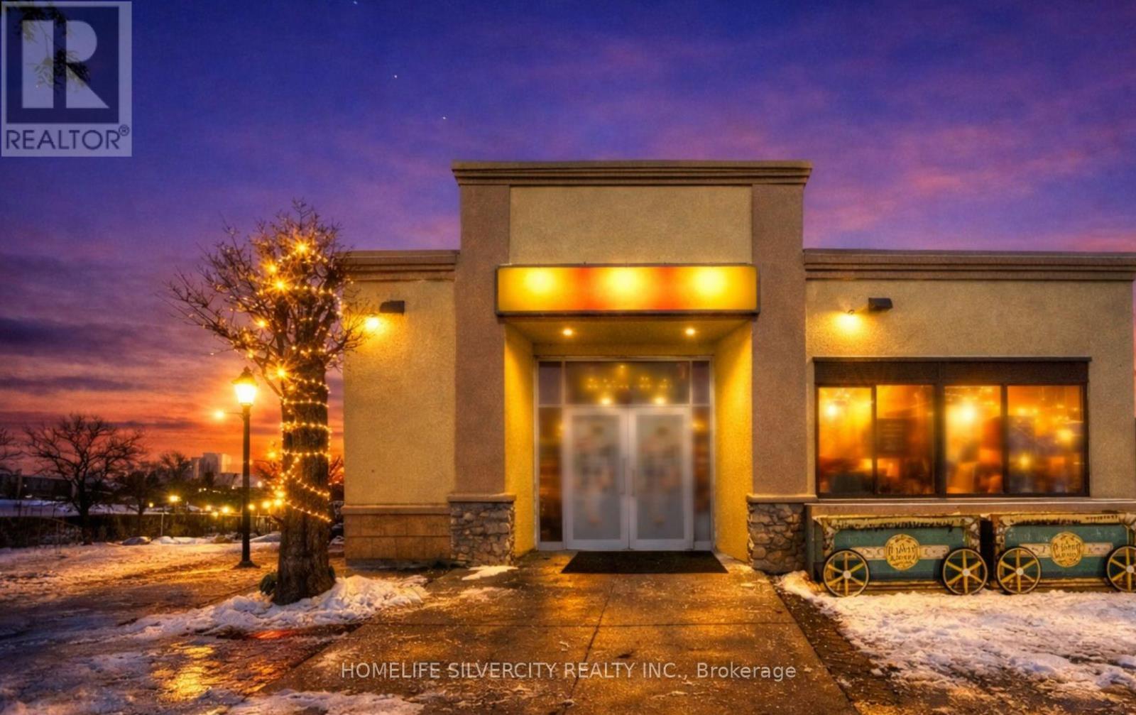 2855 Derry Road E, Mississauga, ON