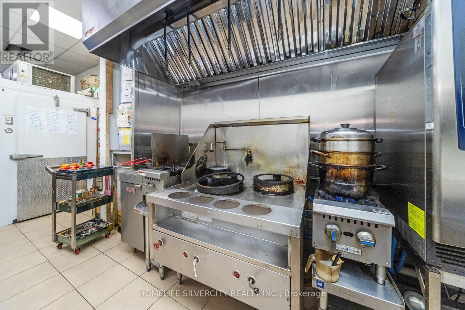 2855 Derry Road E, Mississauga, ON