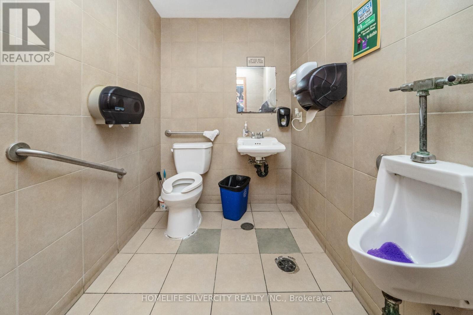 2855 Derry Road E, Mississauga, ON