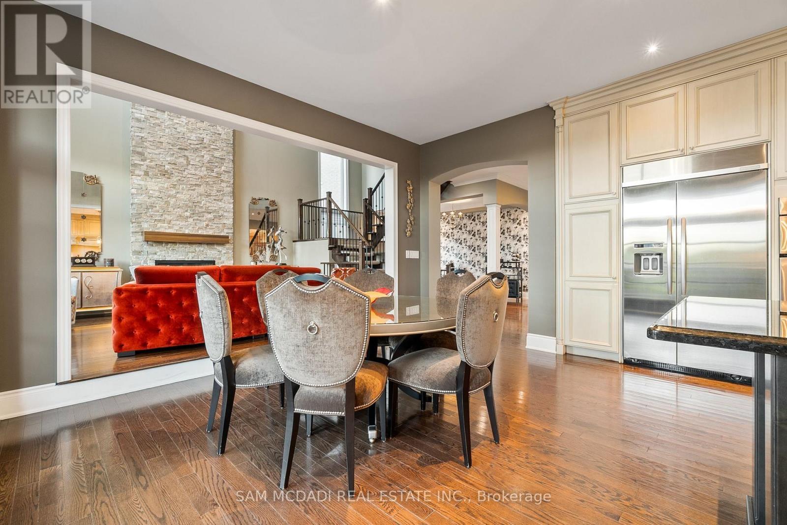 1220 Milna Drive, Oakville, ON - Indoor Photo Showing Dining Room