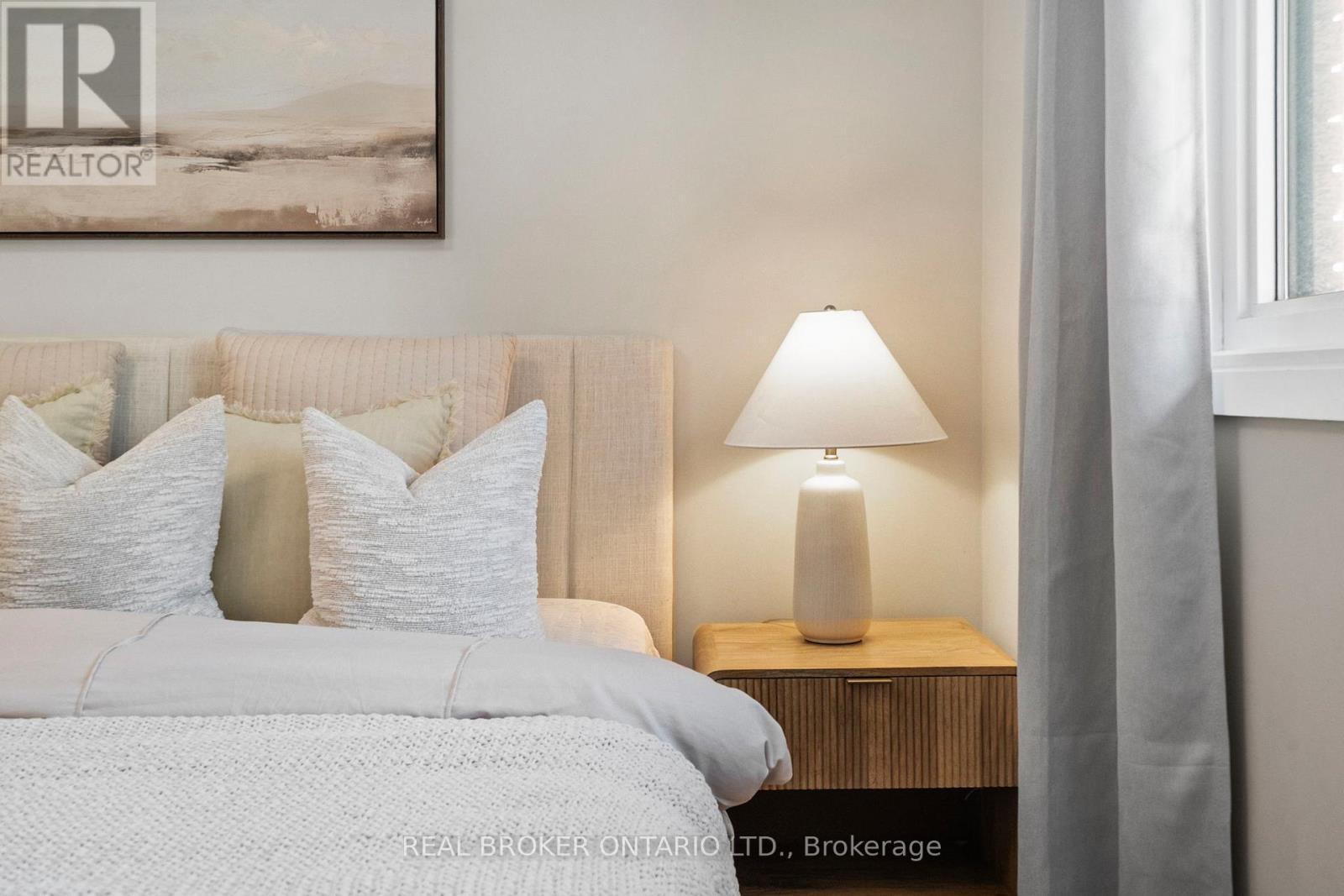 190 Winston Boulevard, Cambridge, ON - Indoor Photo Showing Bedroom