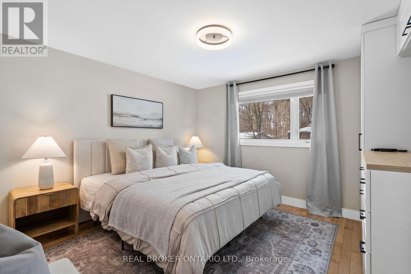 190 Winston Boulevard, Cambridge, ON - Indoor Photo Showing Bedroom