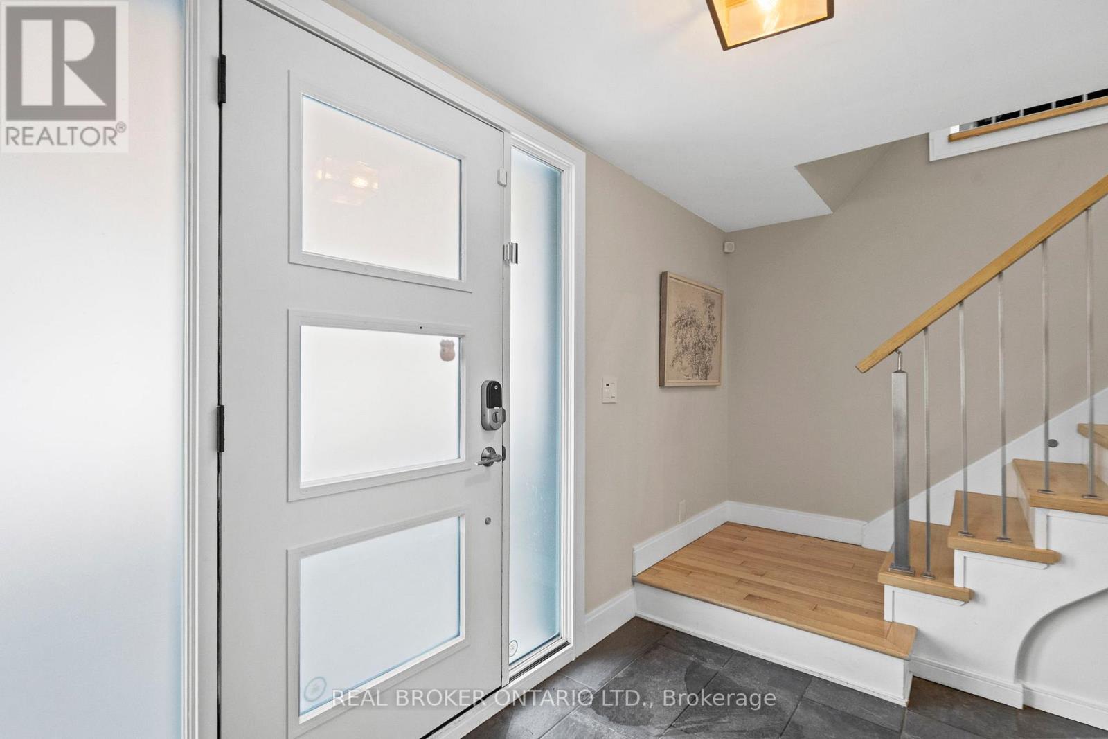 190 Winston Boulevard, Cambridge, ON - Indoor Photo Showing Other Room