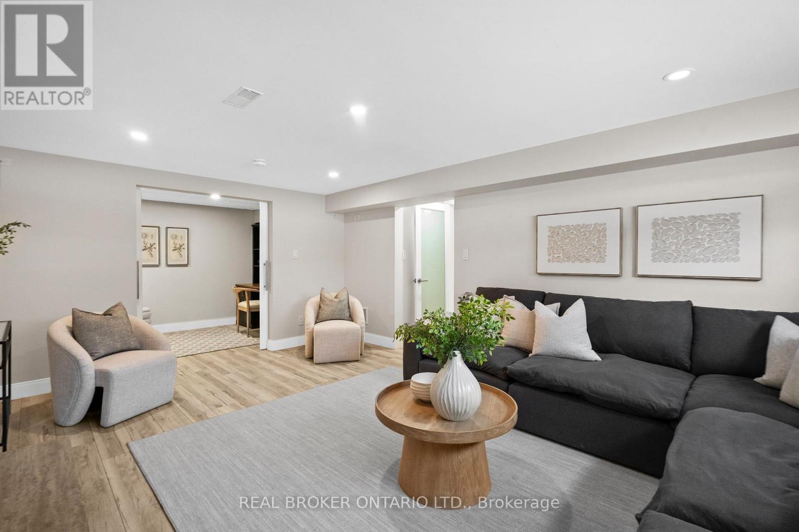 190 Winston Boulevard, Cambridge, ON - Indoor Photo Showing Living Room