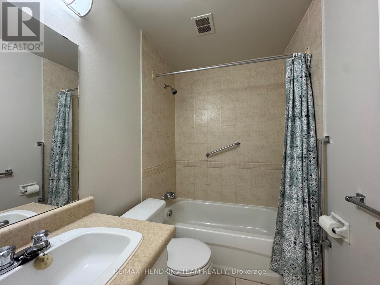 708 - 610 Lake Street, St. Catharines (Lakeport), ON - Indoor Photo Showing Bathroom