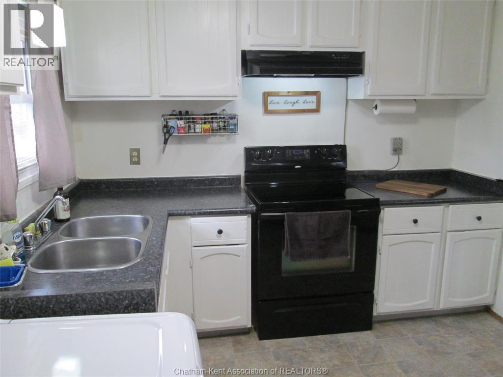 30 Regency Drive, Chatham, ON