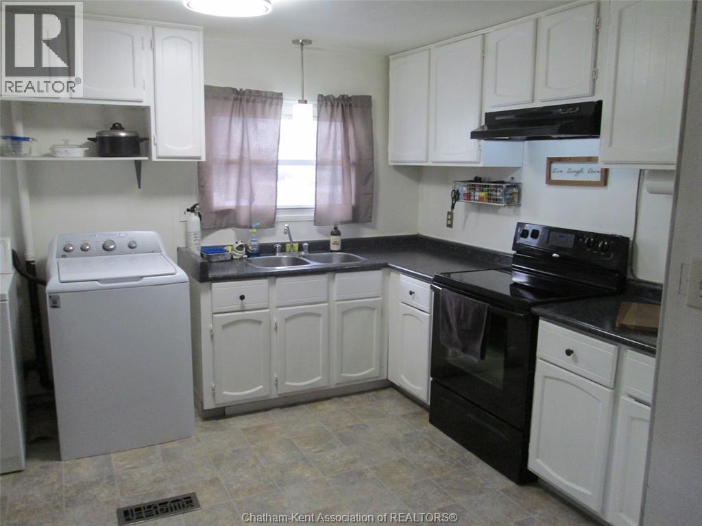 30 Regency Drive, Chatham, ON